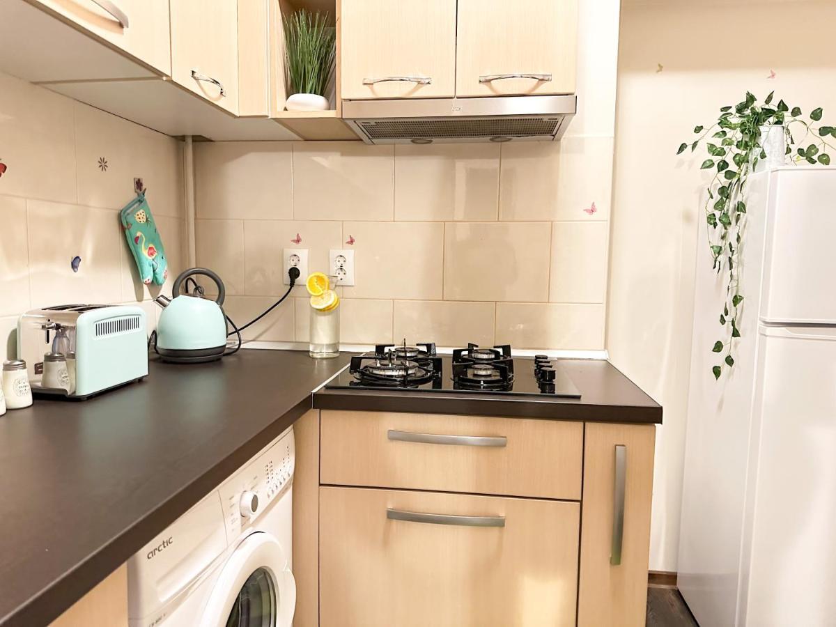 Holiday Apartments Букурещ Екстериор снимка
