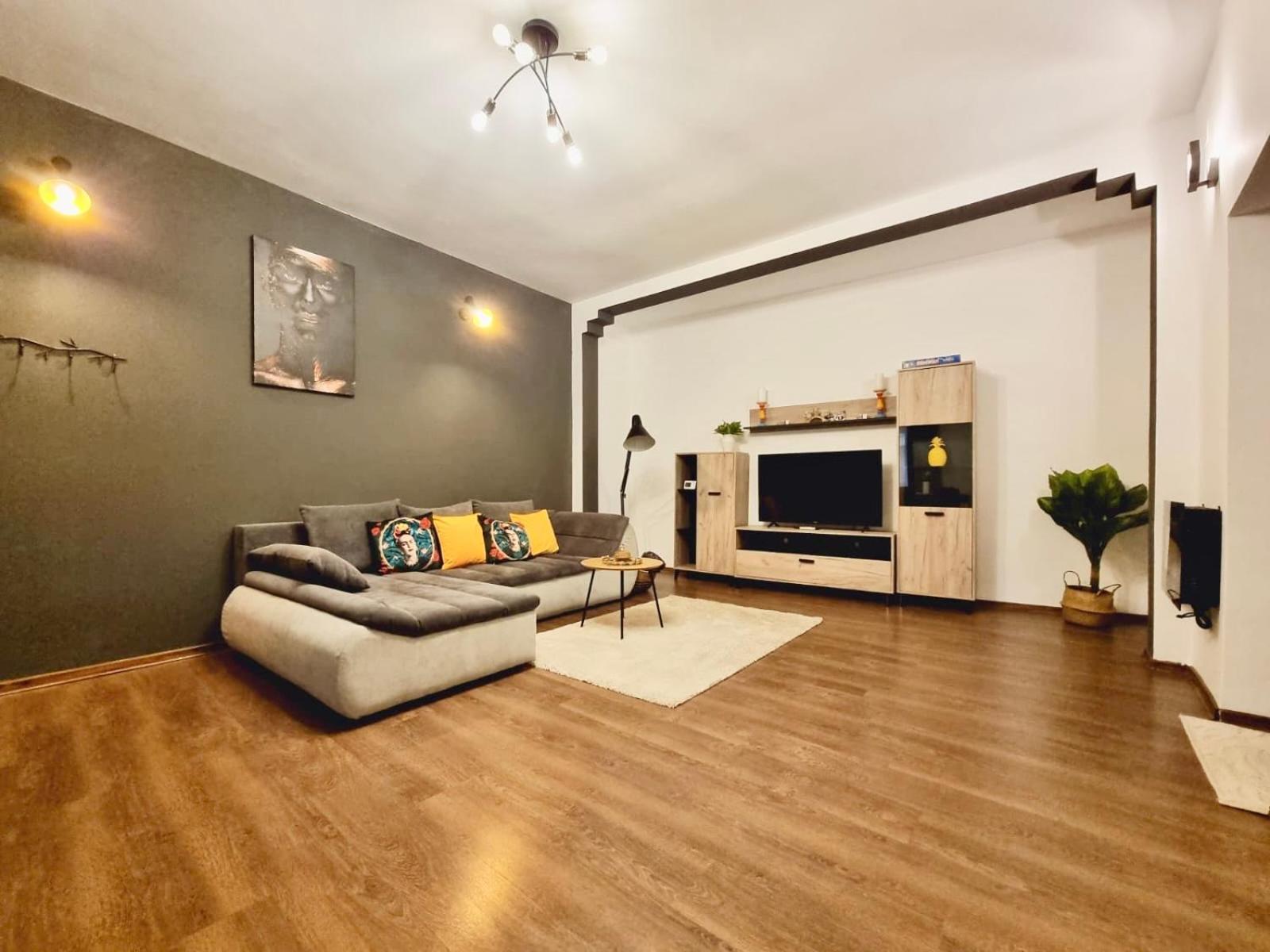 Holiday Apartments Букурещ Екстериор снимка