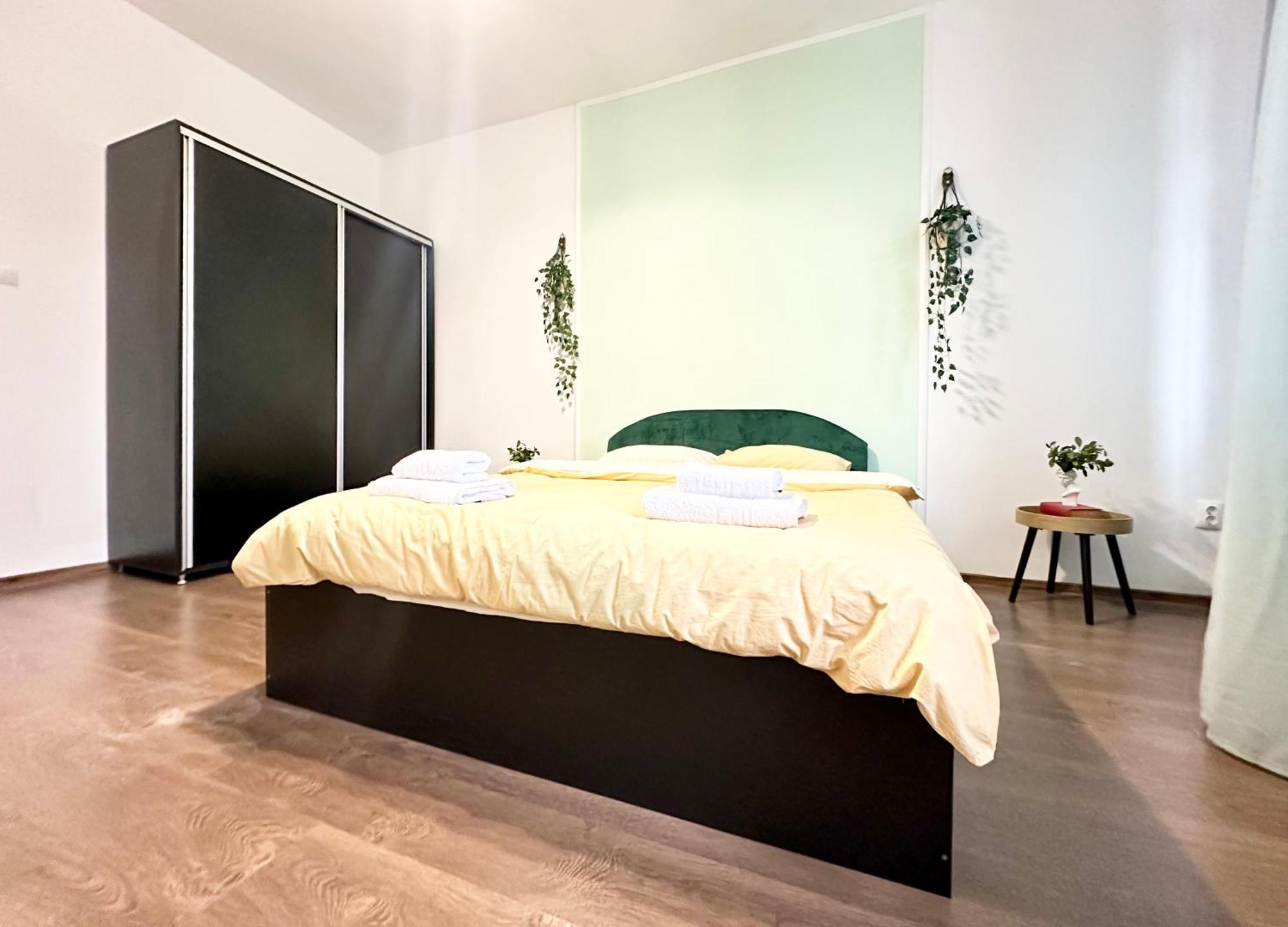 Holiday Apartments Букурещ Екстериор снимка