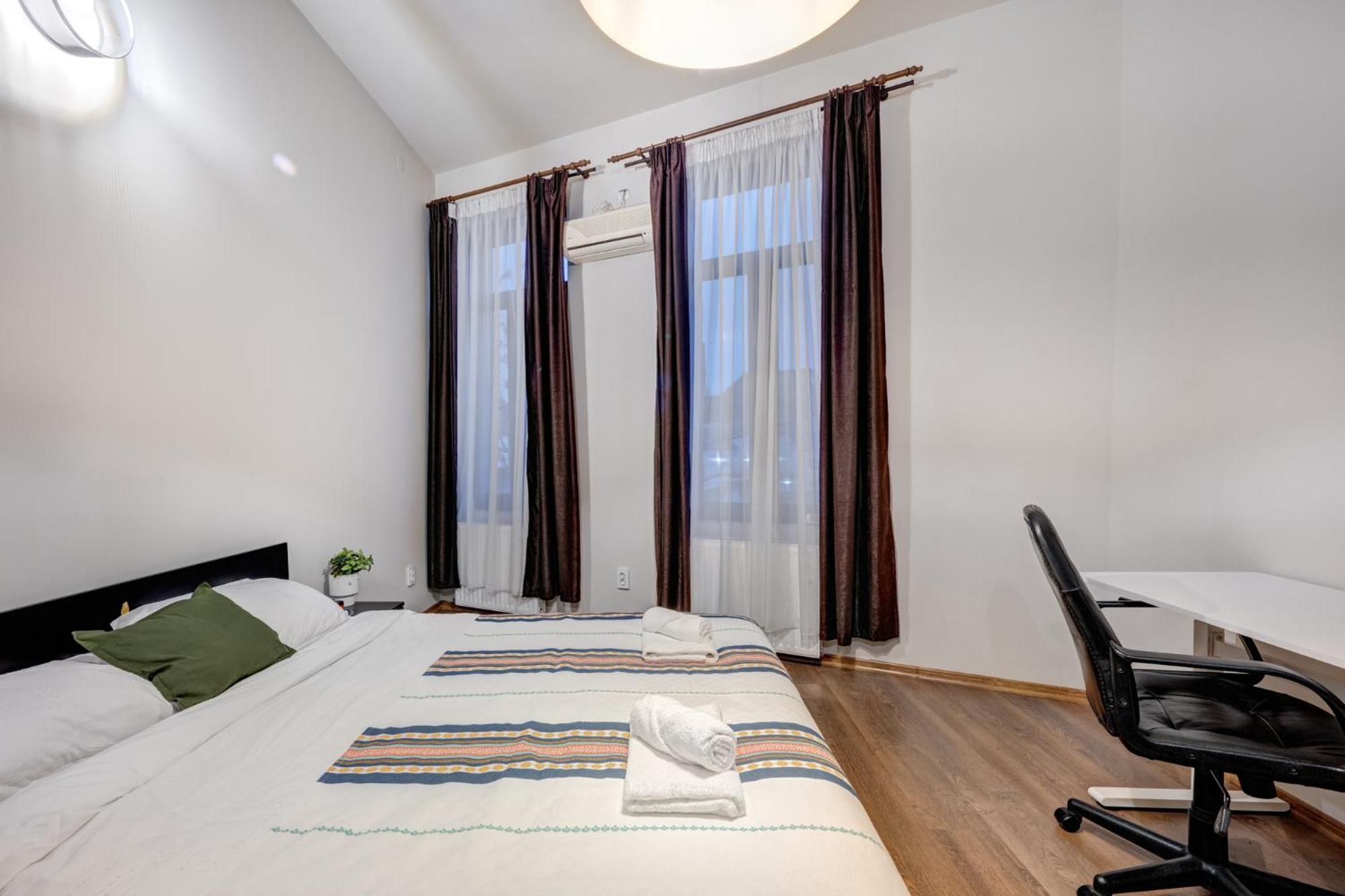 Holiday Apartments Букурещ Екстериор снимка