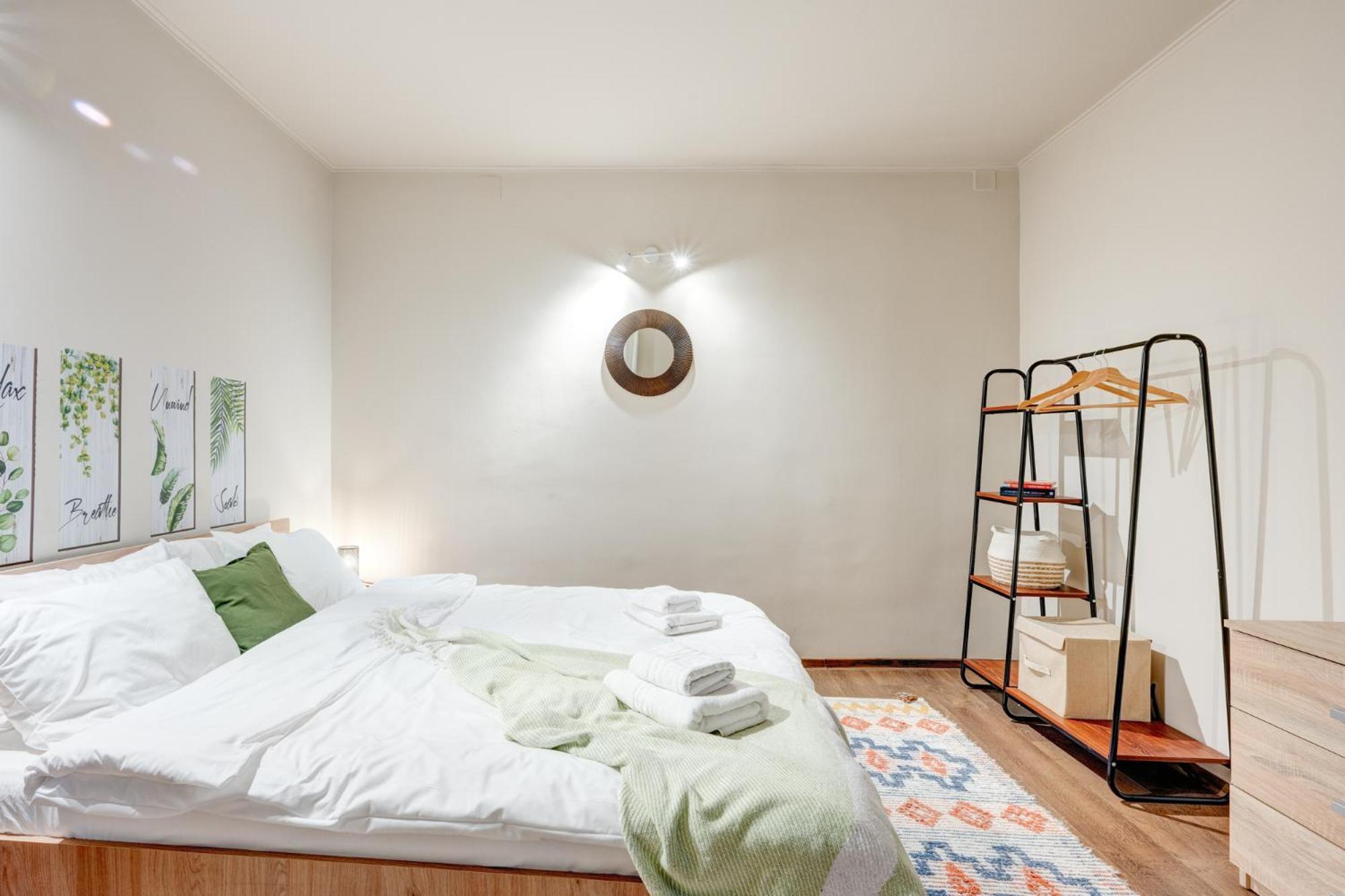 Holiday Apartments Букурещ Екстериор снимка