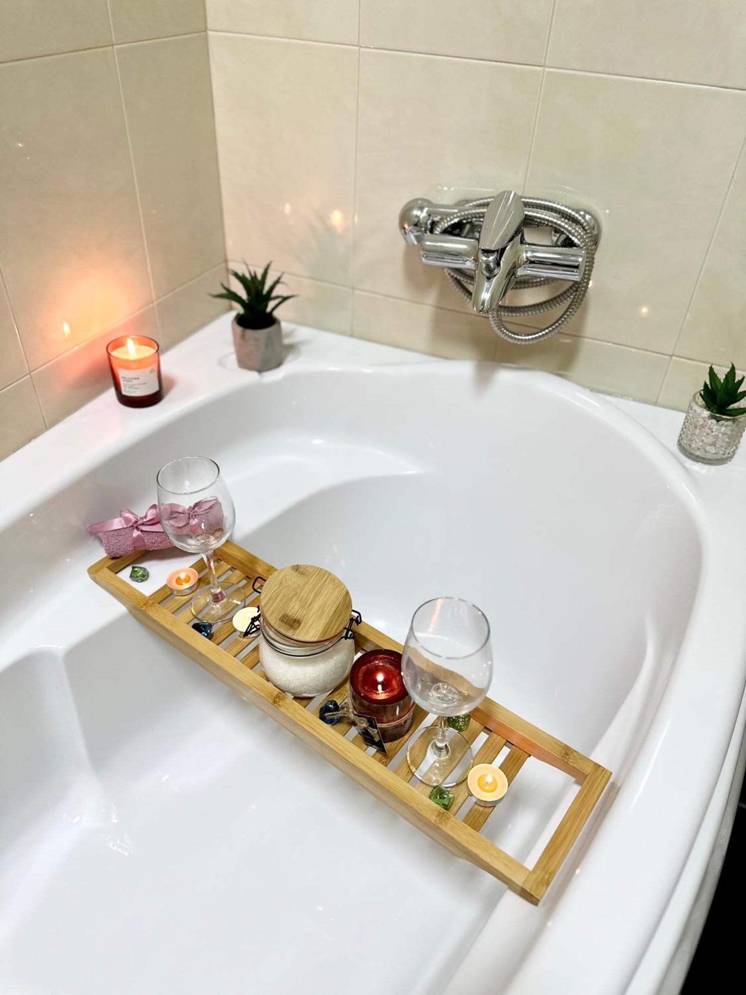 Holiday Apartments Букурещ Екстериор снимка
