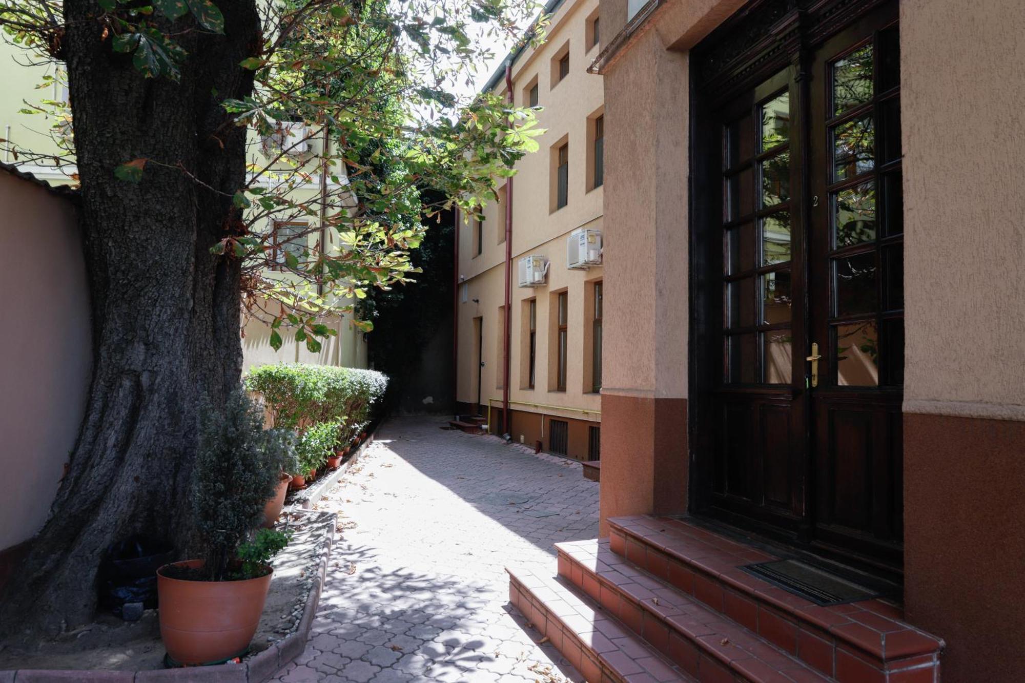Holiday Apartments Букурещ Екстериор снимка